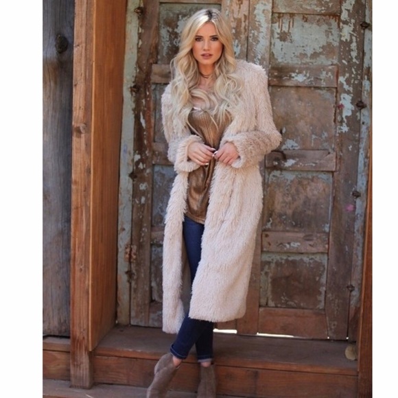 LAST 2!LUSH Faux Fur Trench Coat - Picture 5 of 6